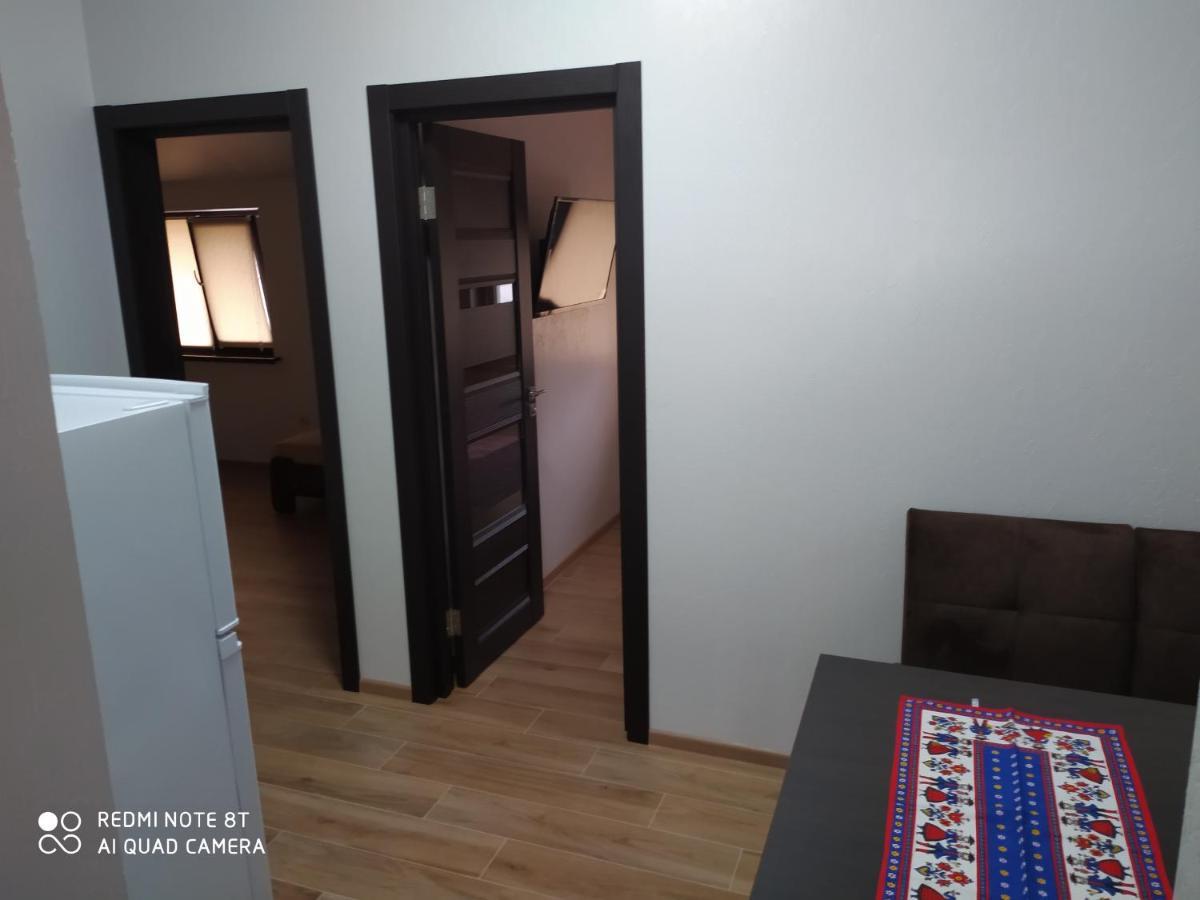 Reef Apartments Odessa Esterno foto