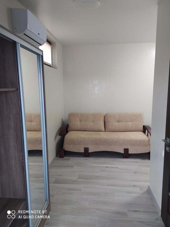 Reef Apartments Odessa Esterno foto